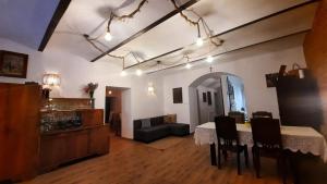 Przestronny apartament w centrum miasta