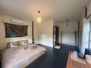 Baan Rim Len Koh Kood