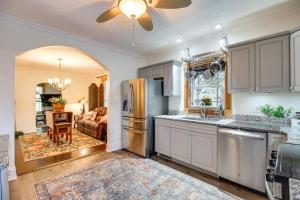 Walk to UT Southern and Dtwn Pulaski Historic Home