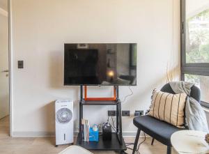 HOM I WiFi A pasos del metro Club Hipico