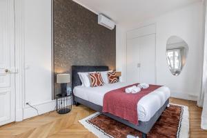 A1# 8people # 4Bedrooms # Wagram # AC # Paris 8