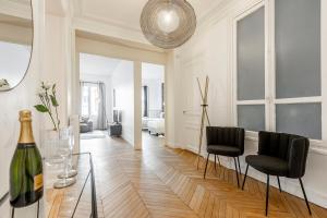 A1# 8people # 4Bedrooms # Wagram # AC # Paris 8