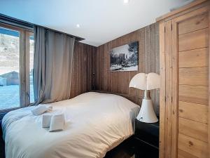 Appartement Rénové Centre Val dIsère - 6 Pièces, 10 Pers, Parking - FR-1-518-160