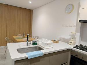 Modern Apartment Steps from the Sea - 703