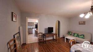 Au centre du village