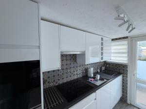 92 Blueberry Lodge - Sea Views