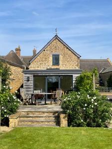 Charming Barn Conversion Idyllic Somerset Village