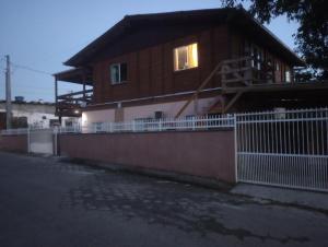 Charming house on Pedras Brancas and Negras beaches