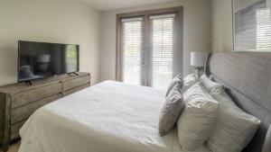 Landing Apartments - Avalon at James Island