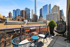 Vesper Court II by Rove PH w Hot Tub & Rooftop