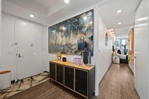 Vesper Court II by Rove PH w Hot Tub & Rooftop