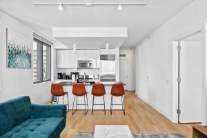 ForteXXII by Rove 2BR Midtown West Apt