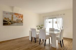 Bright & Airy 3BR Spacious Villa