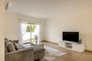 Bright & Airy 3BR Spacious Villa