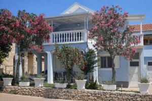 Villa Pera Apartment Klein