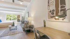 Landing Apartments - The Harrison RD