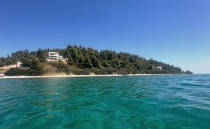 Sea Horizon Private Villa with Panoramic Sea Views