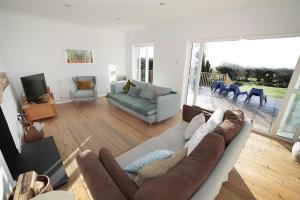 3 Bed in Gower oc-hh2105