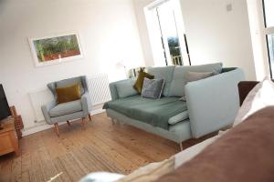 3 Bed in Gower oc-hh2105