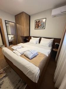 Luxury Lake View Apartment in Hotel Zlatibor - Panorama & Comfort