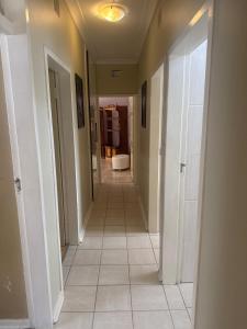 3 Bed - Guest house with Stay-in helper