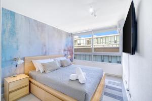 Almagro Spot AC pasos de La Moneda y el Metro