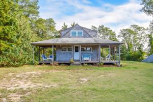 Private beach access Wrap around porch