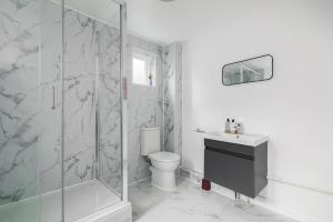 Camden Central 4-Bedroom Flat -12 Guests