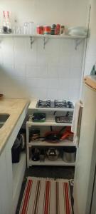 STUDIO CHARMOSO EM COPACABANA a UMA QUADRA DO POSTO 5