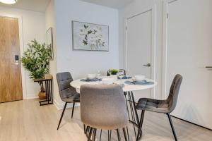 Modern High-Rise Condo w City Views & Balcony
