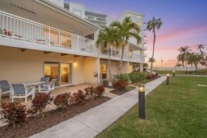 Jamaica Royale 2BR TownHome