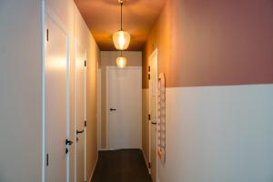 Luxury City Apartment I Walk to beach