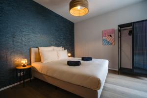 Luxury City Apartment I Walk to beach