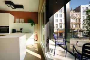 Luxury City Apartment I Walk to beach