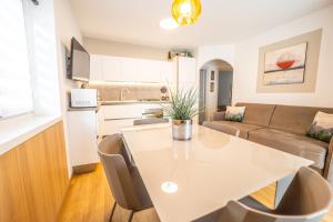 Moderno appartamento con giardino