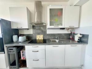 APPART OCEAN - Parking Privée - Wifi Gratuit - Proche Plage & Vieux-Port