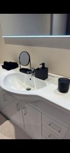 Luxury one bedroom apartment