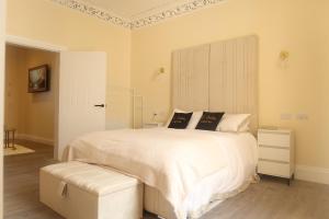 Luxury one bedroom apartment