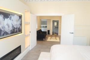 Luxury one bedroom apartment