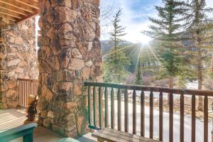 Walk to Ski Lift and Hot Tubs! Mtn-View Keystone Gem