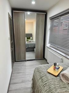 Brand New 4 bed Stunning Spacious Flat In Shepshed