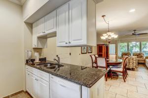 2519-20 Tennis Villas