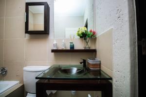 Golf Estate Apartment with Garden Views and Work-Friendly