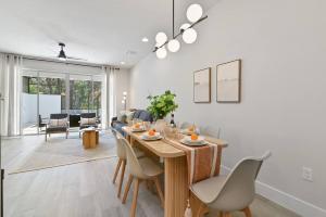 Discover paradise - NEW! Pool House Next to Disney