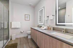 Discover paradise - NEW! Pool House Next to Disney