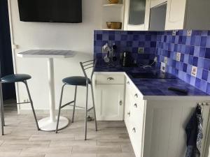 Studio et parking à 300m de la plage de Fréjus