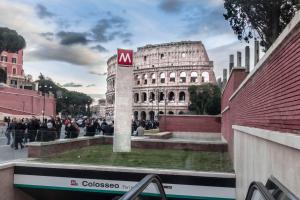 Metro C-15 Min Direct to Colosseum-intero alloggio
