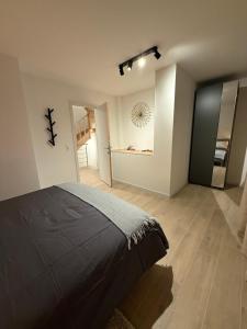 Casa Blanc - Coastal Triplex