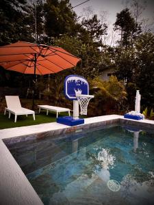 Casa Trisquel Cozy Oasis 2BR wAC BBQ & Pool