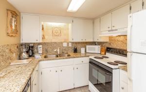 Island Winds West 178